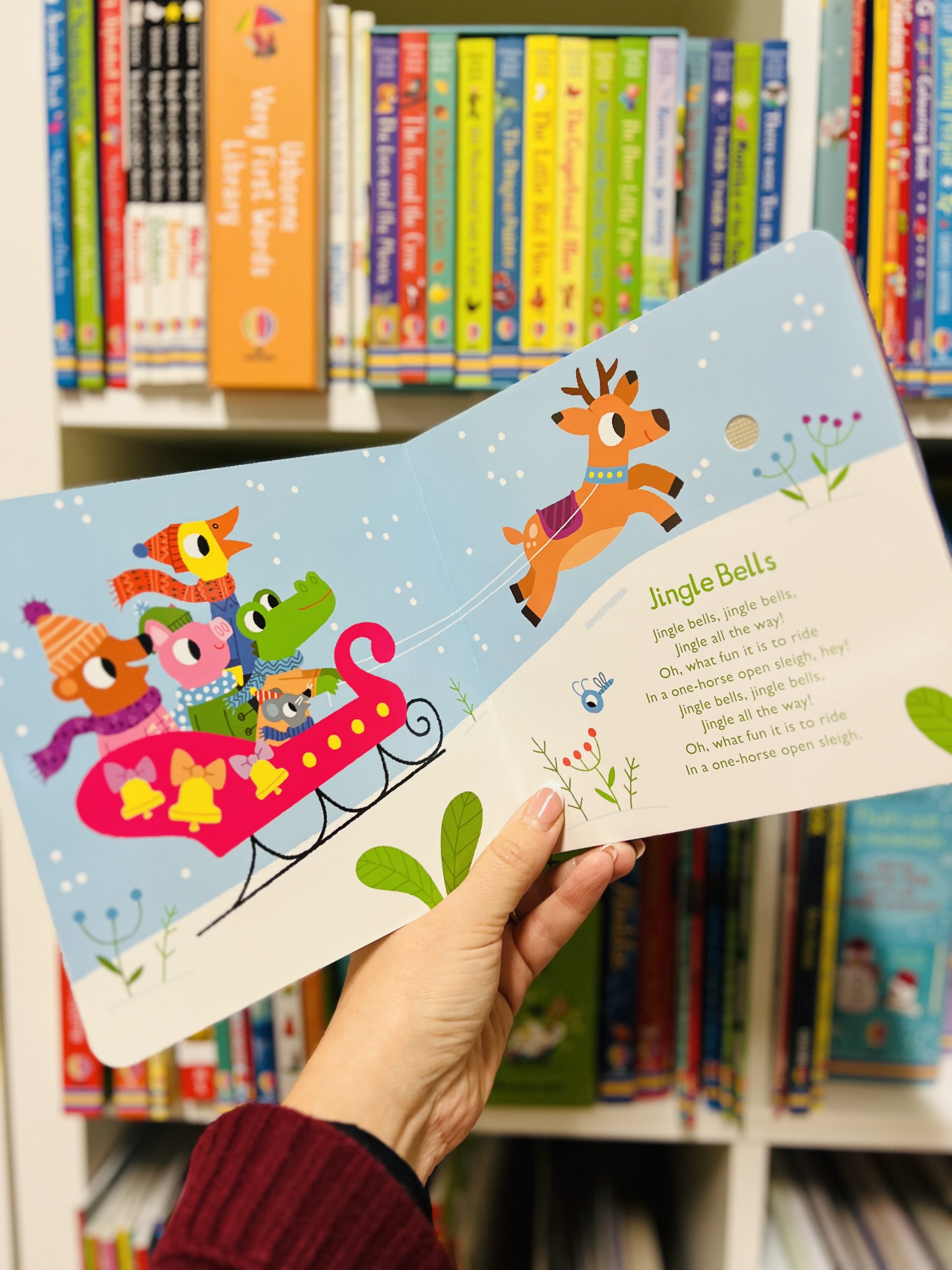 LISTEN TO THE CHRISTMAS SONGS Nosy Crow - immagine 2